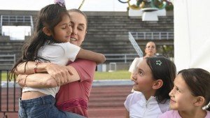 Sheinbaum inicia entrega de tarjetas Rita Cetina para niñas y niños