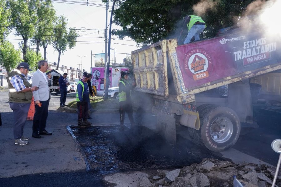 Pepe Chedraui continúa fortaleciendo el mantenimiento vial con "BacheAndo" Puebla