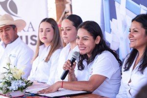 Lupita Cuautle amplía servicios de rehabilitación con programa de equinoterapia