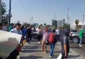 Protesta en Periférico: dueños de autos “chocolate” exigen alto a decomisos