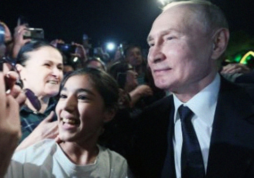 Se da Putin ‘baño de pueblo’ tras fracaso de rebelión de Grupo Wagner