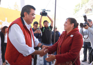 Consolida gobierno de Puebla asistencia social en juntas auxiliares: Sergio Salomón