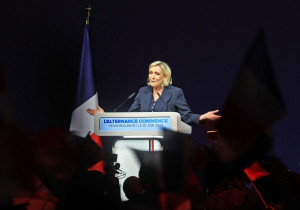 Ultraderecha, liderada por Marine Le Pen, avanza en elecciones anticipadas en Francia