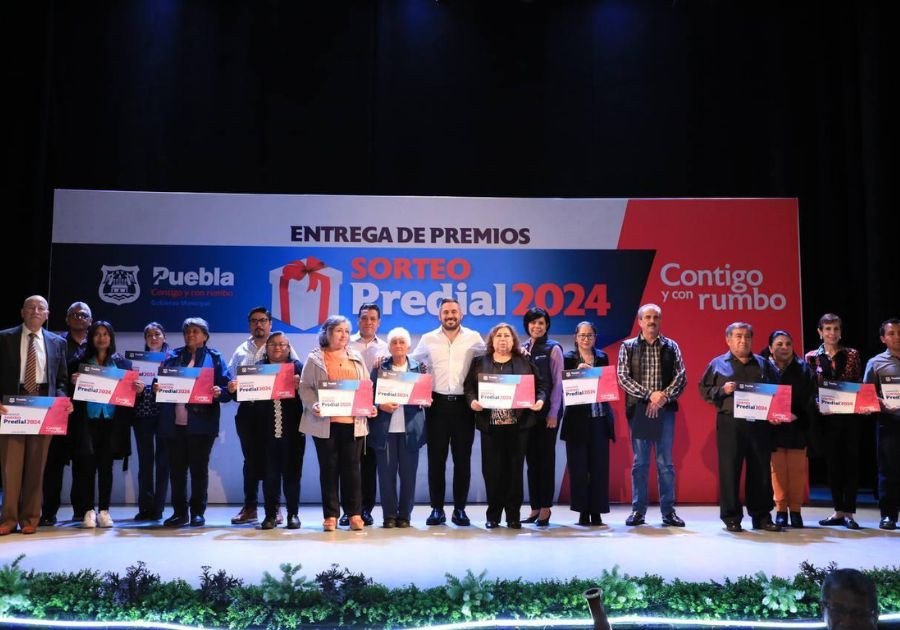 Ayuntamiento de Puebla entrega premios del Sorteo Predial 2024