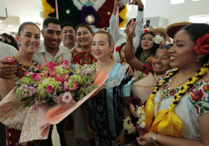 Con la alegría de sus tradiciones Oaxaca recibe a Claudia Sheinbaum