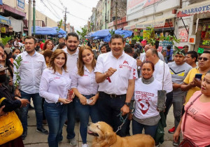En familia y por amor a Puebla, vamos por la Revolución de las Conciencias: Armenta