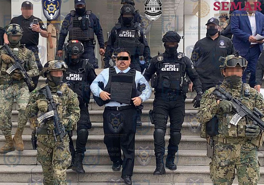 Dan prisión preventiva a Uriel Carmona, fiscal de Morelos, por feminicidio en calidad auxiliador