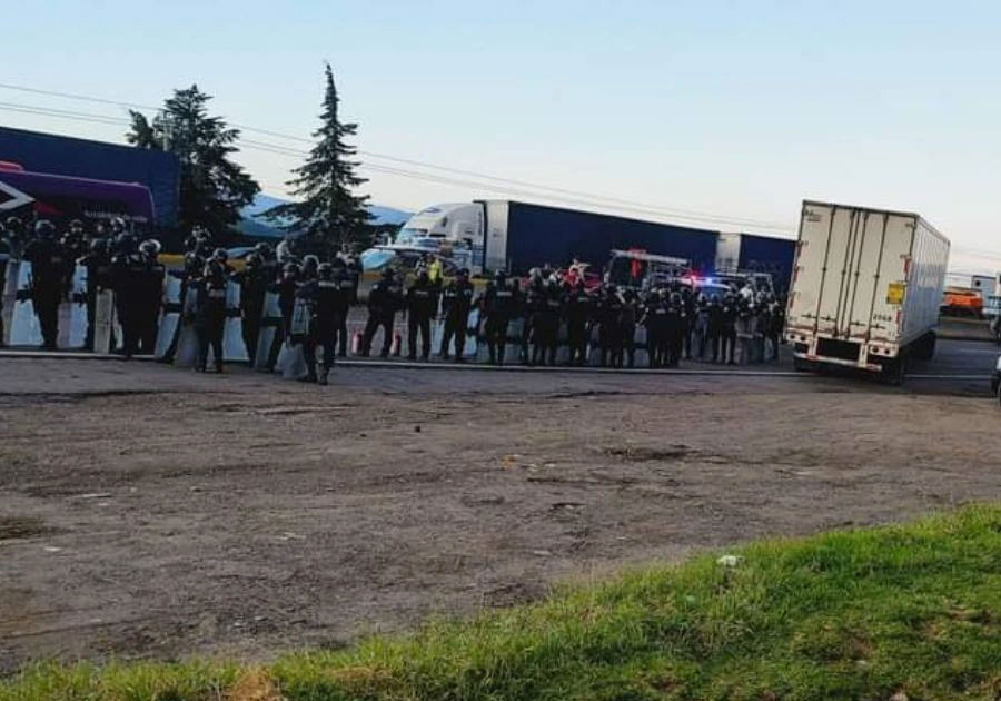 Pobladores de Tlahuapan otra vez bloquean la autopista México-Puebla