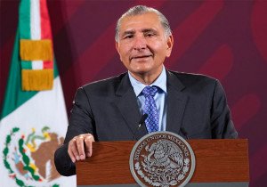 Ni desmayo ni traslado de emergencia de AMLO, sostiene Adán Augusto López