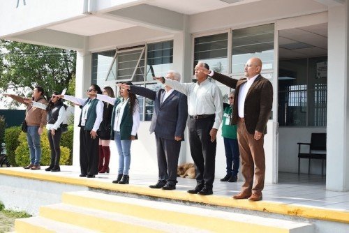 Fomenta Conalep Puebla respeto a símbolos patrios con actos cívicos