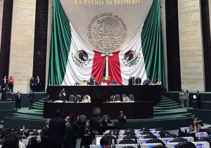 Avalan diputados Ley de Remuneraciones