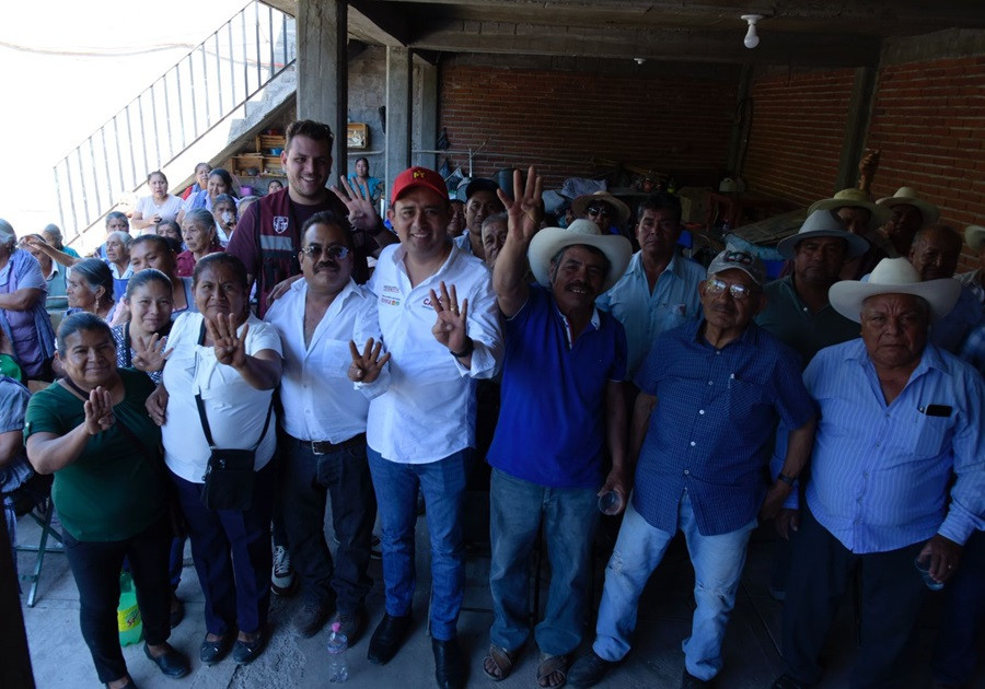 Eduardo Castillo y Manuel Vega reciben el respaldo de la población
