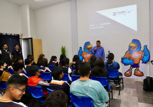 SMDIF Puebla se acerca a estudiantes para prevenir adicciones