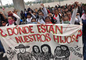 Reafirma Gobierno de México compromiso para atender a madres y padres de Ayotzinapa