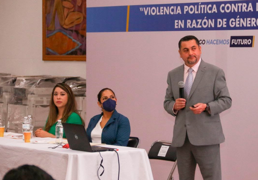 Reciben servidoras y servidores públicos de San Andrés curso sobre violencia política de género