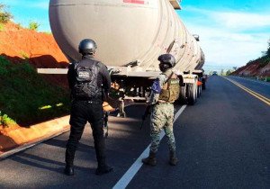 Recuperan SSP y SEMAR 57 mil litros de hidrocarburo presuntamente robado