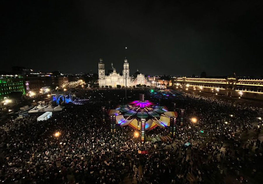 Asisten más de 200 mil personas al Gran Baile de Sonideros en el Zócalo