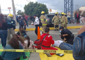 Choque provocado por microbús deja 9 heridos en Las Torres