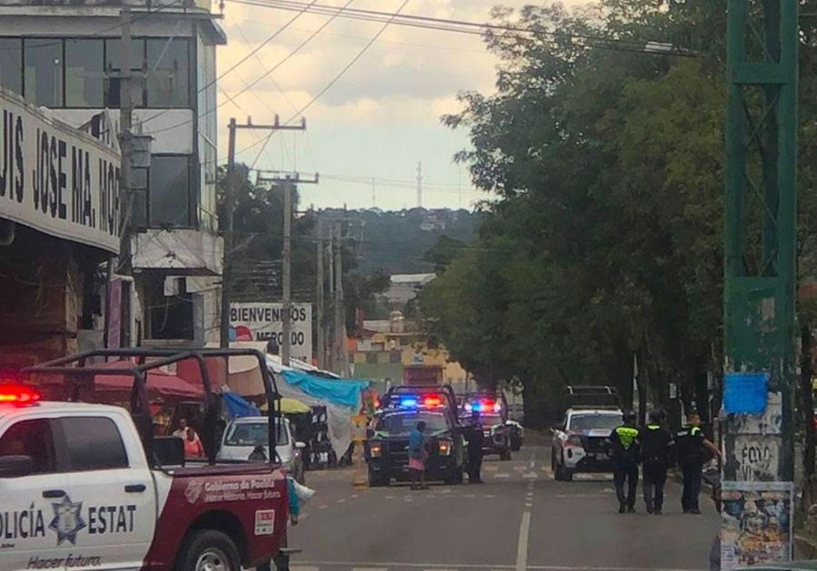 Detienen a 10 personas por enfrentamiento en mercado Morelos