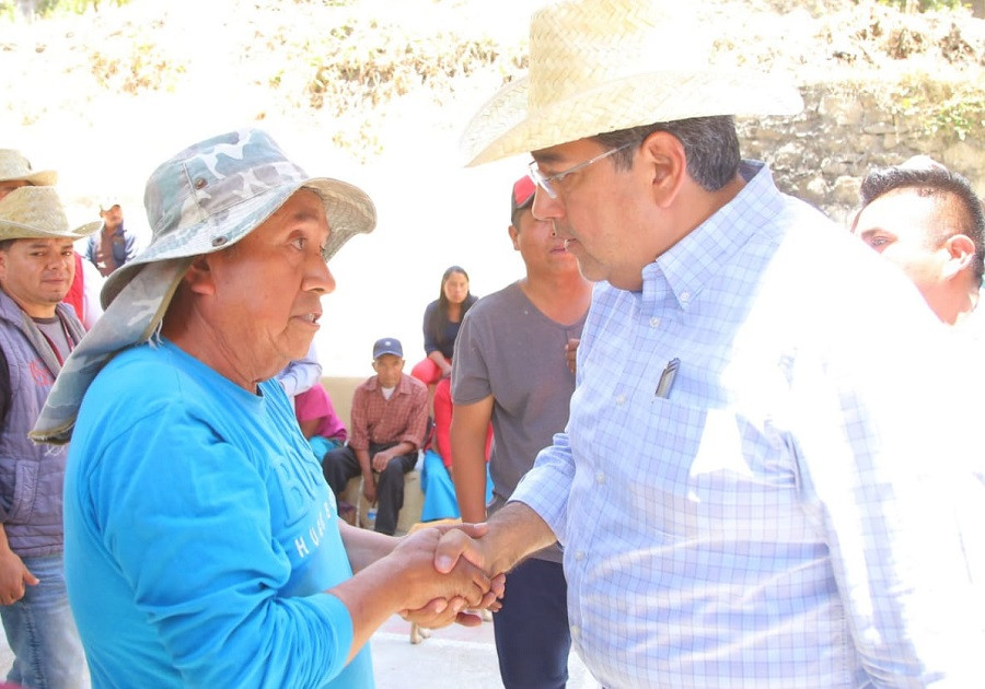 Con Federación y Municipio, gobierno estatal garantiza integridad de habitantes de Zacatlán por incendio   