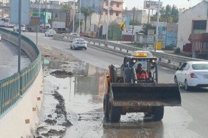 Avanza gobierno de Pepe Chedraui labores de limpieza en la Central de Abasto para mantener la vialidad transitable tras las lluvias