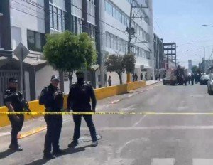 Atacan a balazos a un hombre por un altercado cual en Santiago