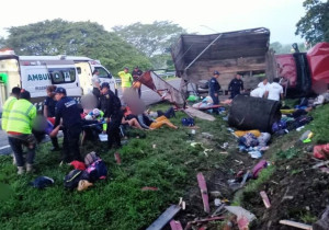 Trágico accidente en Chiapas deja 10 migrantes fallecidos y 16 heridos