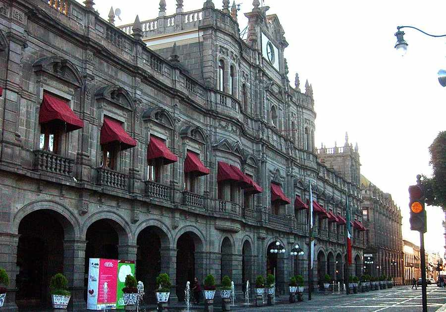 Disminuyen contagios de covid-19 en Ayuntamiento de Puebla