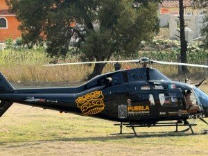 Por aire y por tierra órdenes de gobierno combaten incendio forestal en Zautla