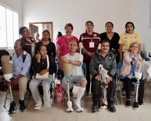 Con prótesis, SEDIF brinda movilidad y autonomía a personas con discapacidad