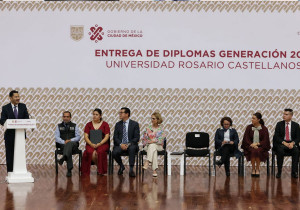 Se gradúa la primera generación de la Universidad ‘Rosario Castellanos’