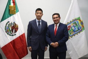 Pavel Gaspar y cónsul de China sostienen reunión de trabajo