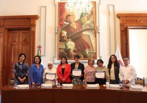 Reconoce gobierno municipal a mujeres voluntarias de Puebla