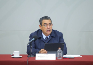 Respetar resultados del proceso pide Sergio Salomón a “corcholatas” en Puebla