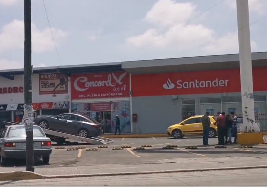 Balacera por intento de robo a camioneta de valores en la 105 Poniente