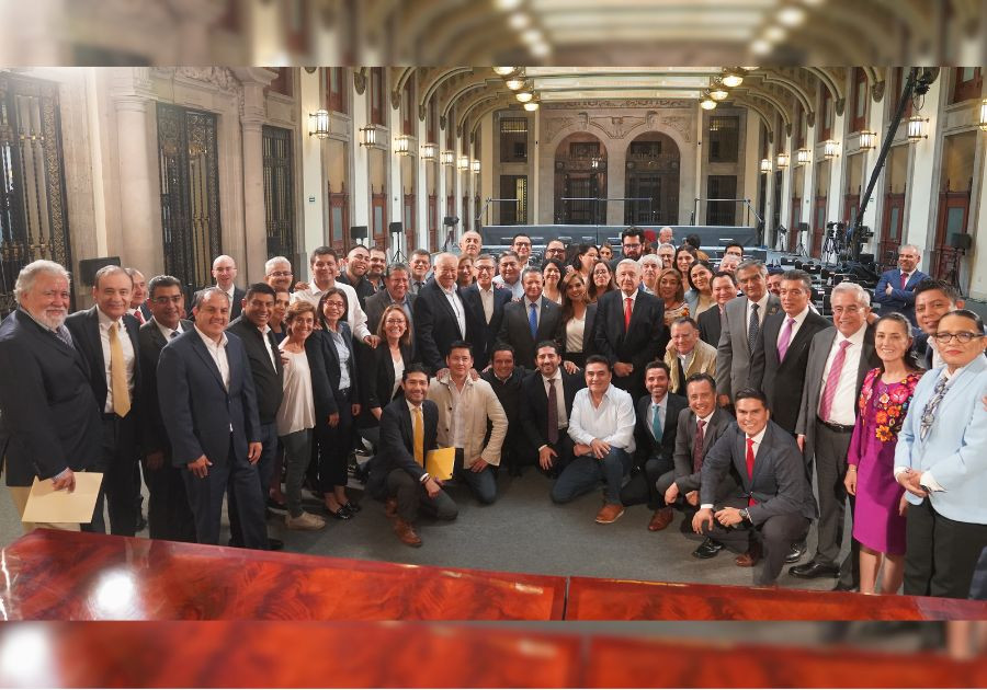 Se reúne Sergio Salomón con AMLO y otros gobernadores del país