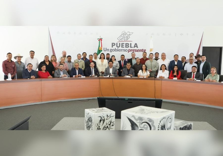 Reunión con mandatario poblano fortalece gestiones de legisladores: Figueroa