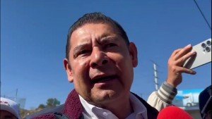 Que autoridades judiciales investiguen intereses de Antorcha en la BUAP: Armenta