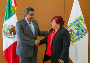 Con 30 años de experiencia la nueva secretaria de Salud de Puebla