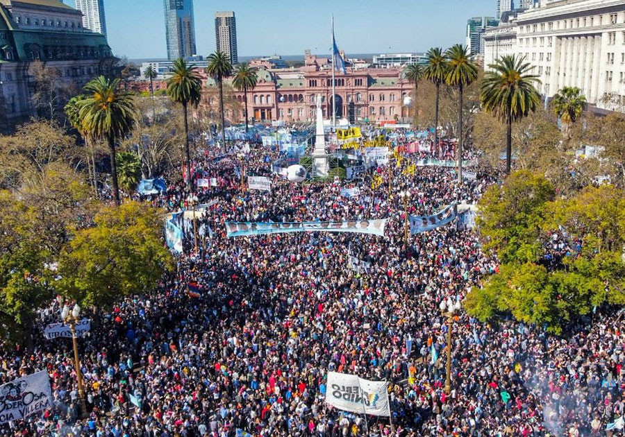 Argentina vive jornada de protesta masiva contra reformas de Milei