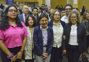 Egresados de Derecho abonan a una cultura de paz y a una sociedad más justa: Rectora Lilia Cedillo