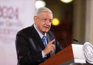 Aclara AMLO: suspensión de relación es con embajadas de EUA y Canadá