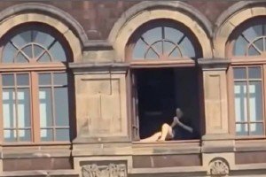 Los imbéciles que traicionan a la presidenta