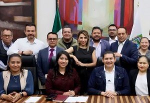 Lucero al Congreso de Puebla